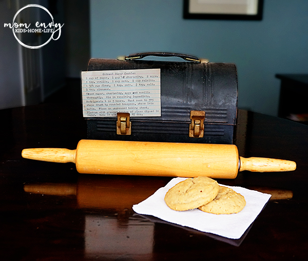 Sugar Oatmeal Cookie Recipe - This old fashioned and simple recipe is sure to become your new family favorite. It's my Grandma's old standby recipe that has always been a hit at holidays and family gatherings. It makes a great Christmas cookie recipe. 