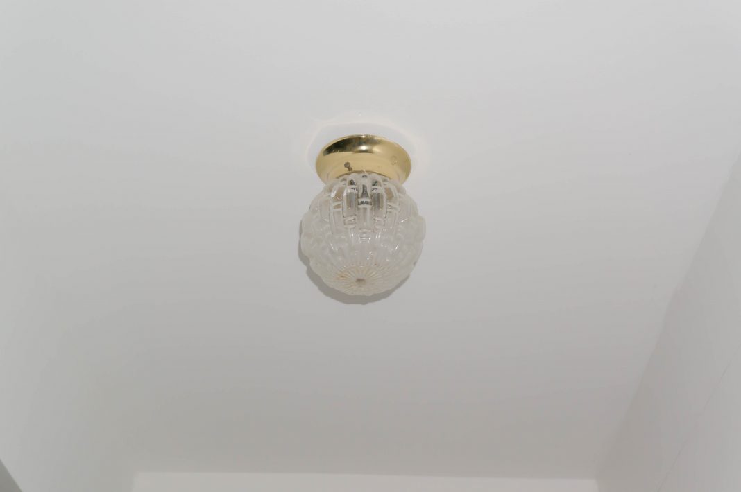 Cheap Light Makeover Check out the Cheapest Light Makever, Ever