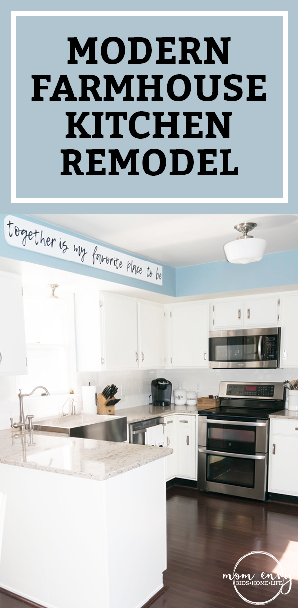 Farmhouse Kitchen. See how a 1980's kitchen was turned into a farmhouse kitchen. It was an inexpensive kitchen remodel. #farmhousekitchen #diykitchen #whitekitchen