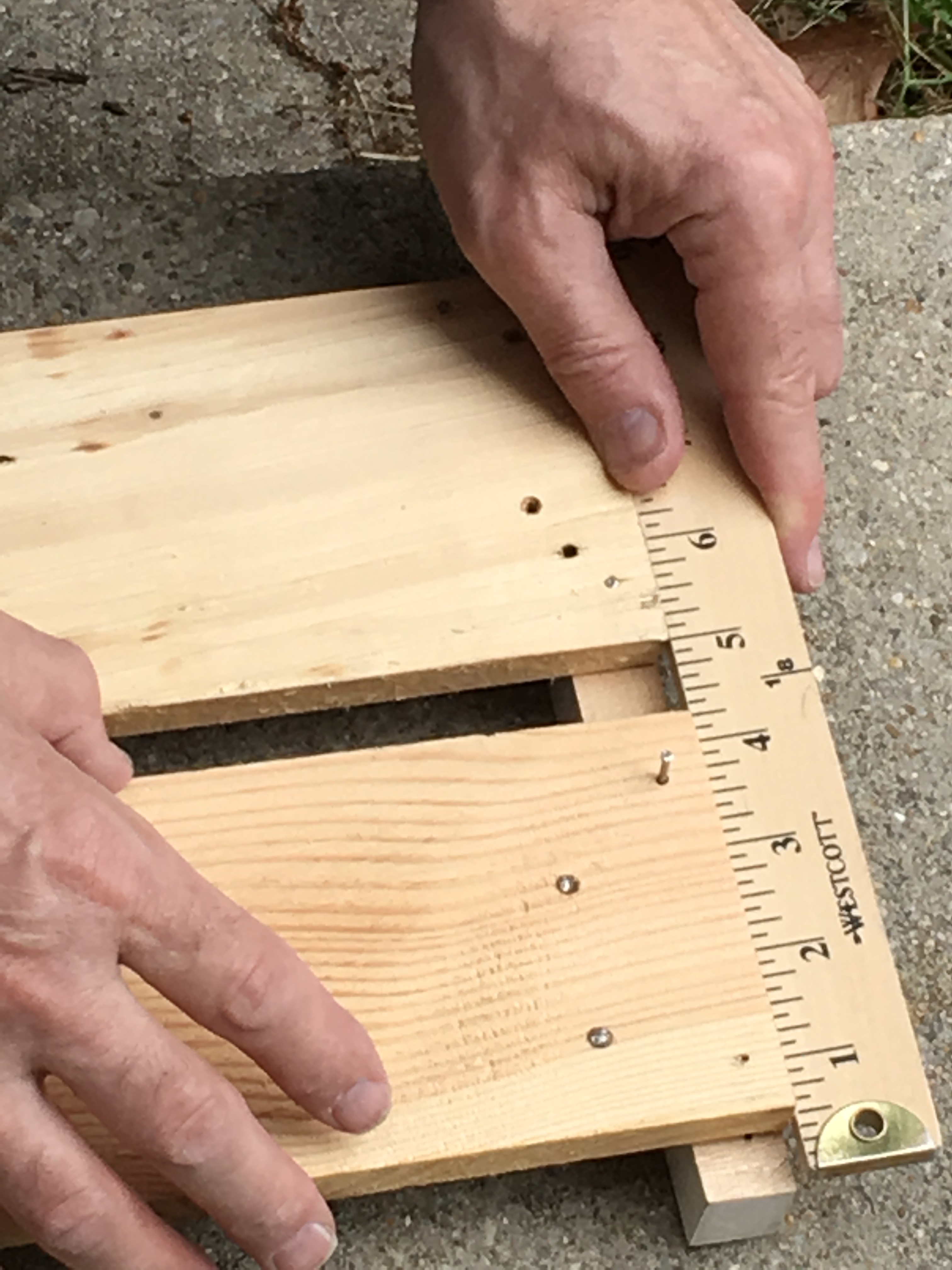 How to Build a Shelf in a Crate. Easy DIY crate project perfect for entertaining. #DIY #crate