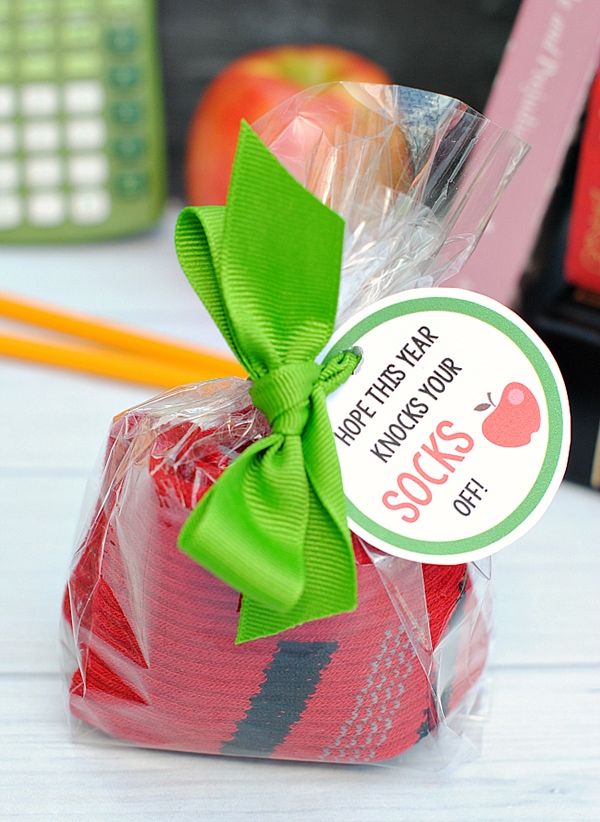 Welcome Back Ideas for Teachers - Free Printable Teacher Gifts. They also make great free teacher appreciation gifts. #teacherappreciation #backtoschool #teaching 