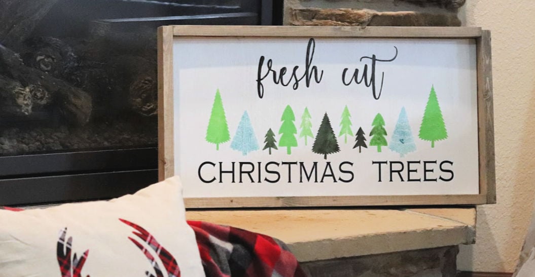 Woodworking Christmas Gifts that will impress your friends and family this year. These 11 creative wood Christmas projects are bound to make your family and friends feel loved. #christmas #christmasgiftideas #christmasdiy