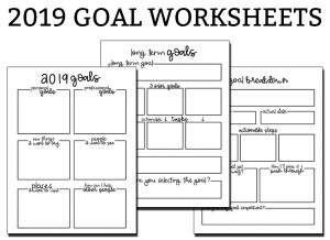 Goal Setting Worksheets. Download 3 goal setting worksheets to start your year off successfully. Break a goal down into smaller, more manageable steps. These free planner printables can fit can size planner. #organization #planner #happyplanner