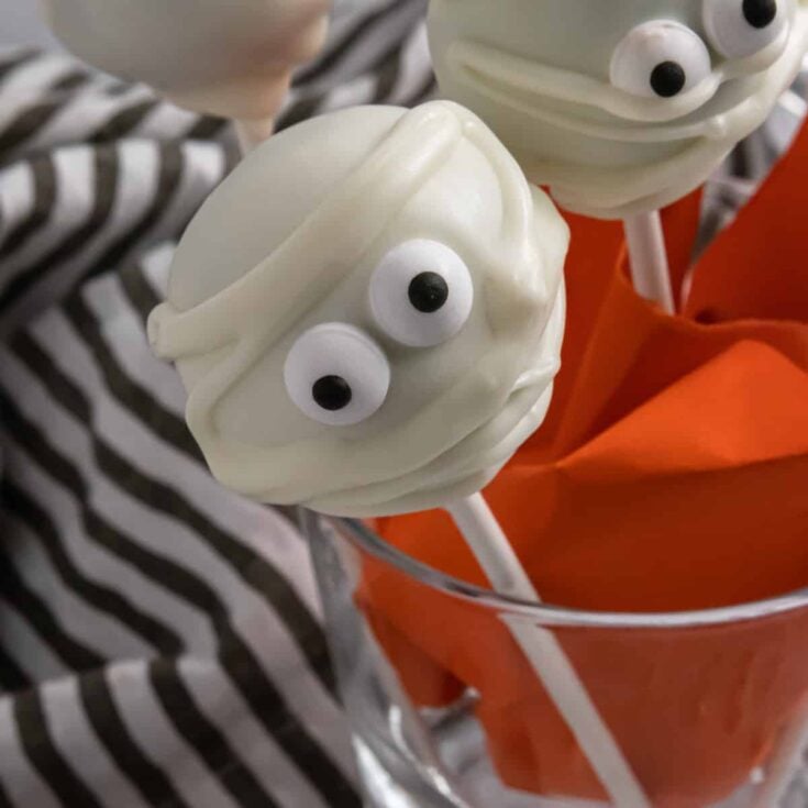 Image for The Easiest Halloween Cake Pops