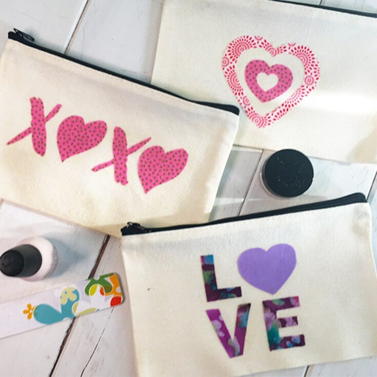 Image for DIY No-Sew Applique Zipper Pouch - Free SVG Files > Craftidly