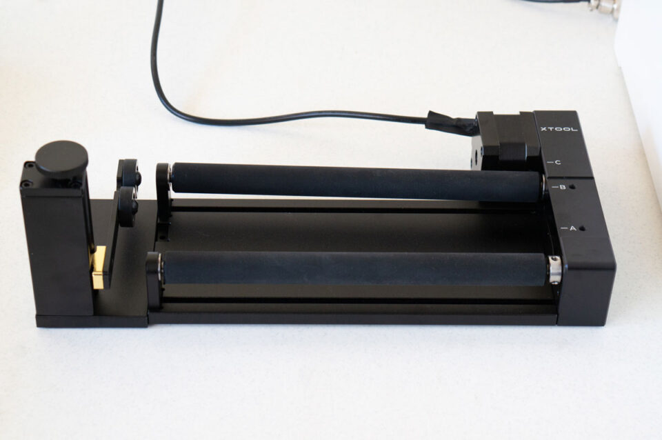 Laser engraving machine for tumblers