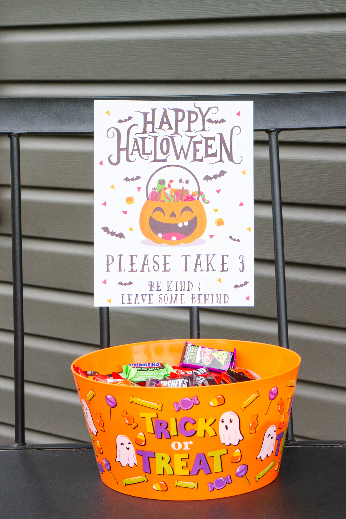 Free Halloween Candy Printable Sign Set: No Sign Up Needed