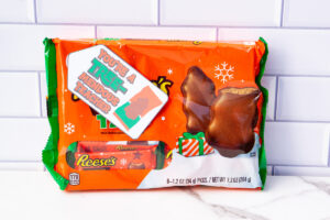 This is one of the free Christmas treat gift tags you can download in this post. It says, You’re a Tremendous Teacher. This version of the tag features the Reese’s Peanut Butter Tree. The tag is attached to a pack of Reese’s Peanut Butter trees.